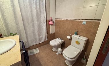 CASA 4 AMBIENTES EN VENTA SANTOS LUGARES TERRAZA