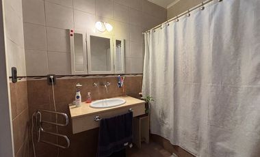 CASA 4 AMBIENTES EN VENTA SANTOS LUGARES TERRAZA