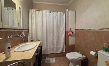 CASA 4 AMBIENTES EN VENTA SANTOS LUGARES TERRAZA