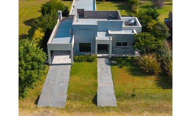 Casa en Venta en Los Juncos, Luján