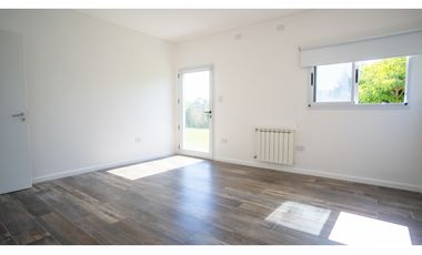 Casa en Venta en Los Juncos, Luján