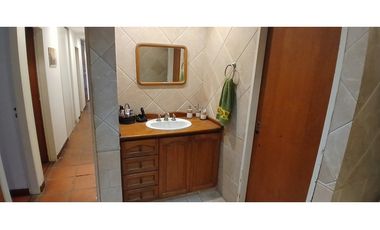 CASA 4 AMBIENTES CON PISCINA