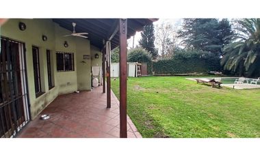 CASA 4 AMBIENTES CON PISCINA