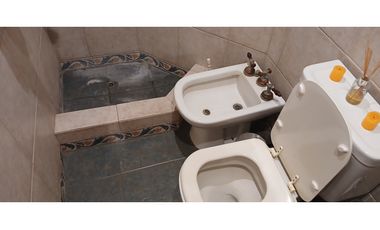 CASA 4 AMBIENTES CON PISCINA