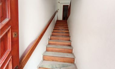 ALQUILO - DEPARTAMENTO PLANTA ALTA - 3 DORMITORIOS - BARRIO IPONA