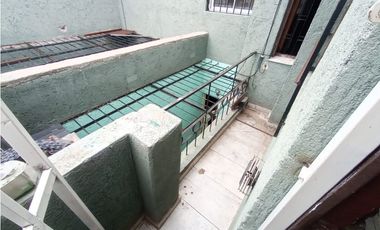 ALQUILO - DEPARTAMENTO PLANTA ALTA - 3 DORMITORIOS - BARRIO IPONA