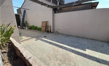 CHALET EN PH AL FRENTE EN ALQUILER. ITUZAINGO NORTE