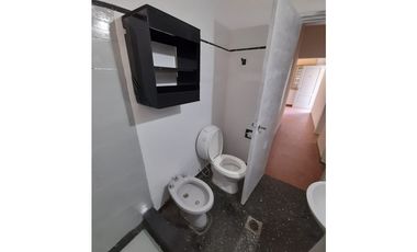 CHALET EN PH AL FRENTE EN ALQUILER. ITUZAINGO NORTE