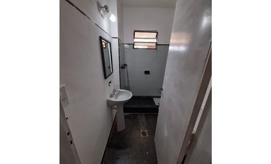 CHALET EN PH AL FRENTE EN ALQUILER. ITUZAINGO NORTE