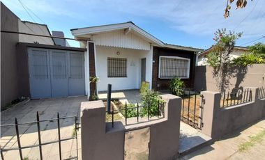 CHALET EN PH AL FRENTE EN ALQUILER. ITUZAINGO NORTE