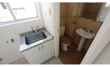 SEMIPISO 2 DORMITORIOS + ESCRITORIO - BALCON - 2 BAÑOS - AV. COLON 322
