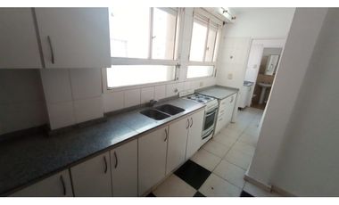 SEMIPISO 2 DORMITORIOS + ESCRITORIO - BALCON - 2 BAÑOS - AV. COLON 322
