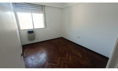 SEMIPISO 2 DORMITORIOS + ESCRITORIO - BALCON - 2 BAÑOS - AV. COLON 322