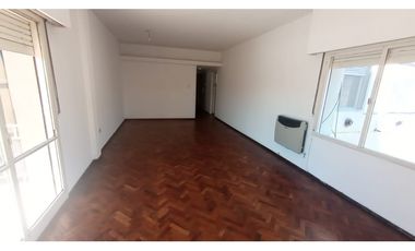 SEMIPISO 2 DORMITORIOS + ESCRITORIO - BALCON - 2 BAÑOS - AV. COLON 322
