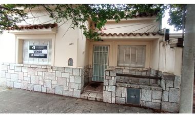 VENTA - CASA 2 DORMITORIOS - Bº TALLERES OESTE