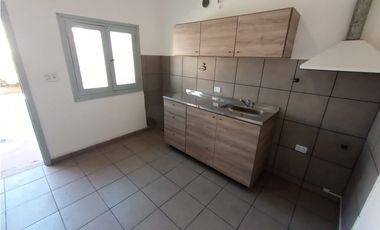 VENTA - CASA 2 DORMITORIOS - Bº TALLERES OESTE