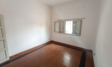 VENTA - CASA 2 DORMITORIOS - Bº TALLERES OESTE