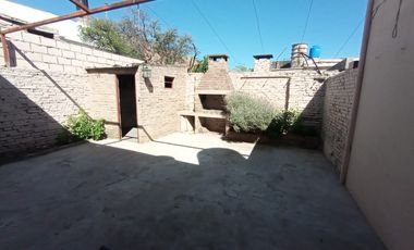 VENTA - CASA 2 DORMITORIOS - Bº TALLERES OESTE