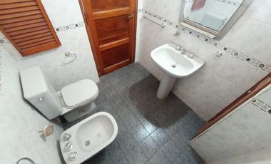 VENTA - CASA 2 DORMITORIOS - Bº TALLERES OESTE