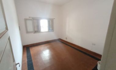 VENTA - CASA 2 DORMITORIOS - Bº TALLERES OESTE