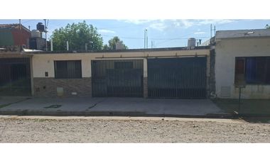 Casa en Venta en Barrio Gral. Savio, Palpalá – Amplia y con Garage