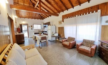 Chalet 3 amb, garage+ Depto 3 amb-NO AP.CREDITO- Calabria y Juramento