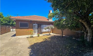 Chalet 3 amb, garage+ Depto 3 amb-NO AP.CREDITO- Calabria y Juramento