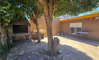 Chalet 3 amb, garage+ Depto 3 amb-NO AP.CREDITO- Calabria y Juramento