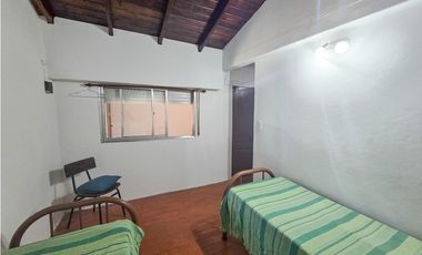 Chalet 3 amb, garage+ Depto 3 amb-NO AP.CREDITO- Calabria y Juramento