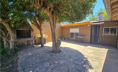 Chalet 3 amb, garage+ Depto 3 amb-NO AP.CREDITO- Calabria y Juramento