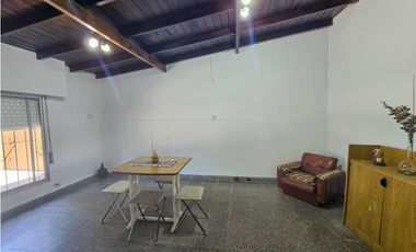 Chalet 3 amb, garage+ Depto 3 amb-NO AP.CREDITO- Calabria y Juramento