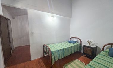 Chalet 3 amb, garage+ Depto 3 amb-NO AP.CREDITO- Calabria y Juramento