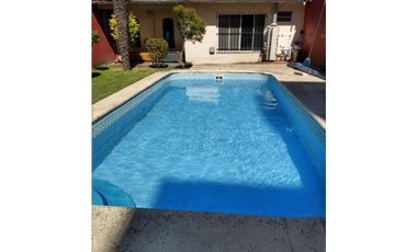 Hermoso chalet en barrio Chauvin con pileta climatizada