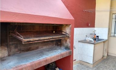 Hermoso chalet en barrio Chauvin con pileta climatizada