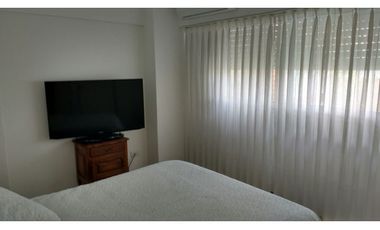 Departamento 4 ambientes tipo penthouse con terraza y parrilla