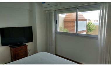 Departamento 4 ambientes tipo penthouse con terraza y parrilla