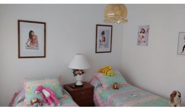 Departamento 4 ambientes tipo penthouse con terraza y parrilla
