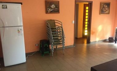 Casa en barrio Los Troncos