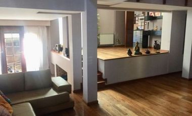 Casa en barrio Los Troncos