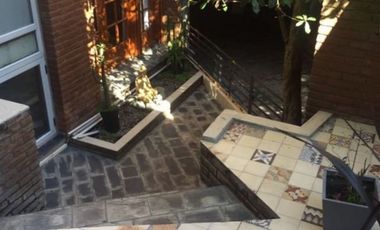 Casa en barrio Los Troncos