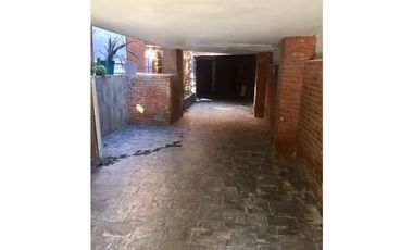 Casa en barrio Los Troncos