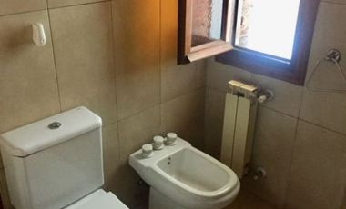 Casa en barrio Los Troncos