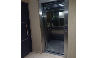 EXCELENTE MONOAMBIENTE en ALQUILER. MORON. A 300 MTS. FFCC SARMIENTO