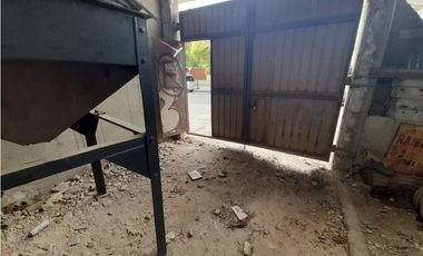 IMPORTANTE LOSA CON DOS LOCALES A TERMINAR EN VENTA. SOBRE J M PAZ
