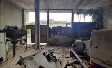 IMPORTANTE LOSA CON DOS LOCALES A TERMINAR EN VENTA. SOBRE J M PAZ