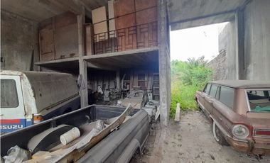 IMPORTANTE LOSA CON DOS LOCALES A TERMINAR EN VENTA. SOBRE J M PAZ