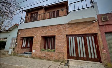 Venta Casa Centrica Dr Muñiz 220