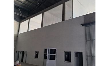 GALPON EXCEPCIONAL EN ITUZAINGO EN ALQUILER