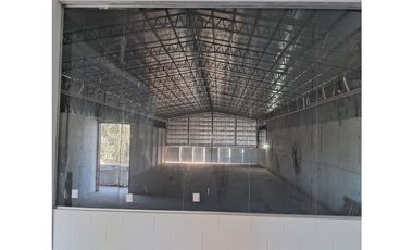 GALPON EXCEPCIONAL EN ITUZAINGO EN ALQUILER