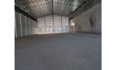 GALPON EXCEPCIONAL EN ITUZAINGO EN ALQUILER